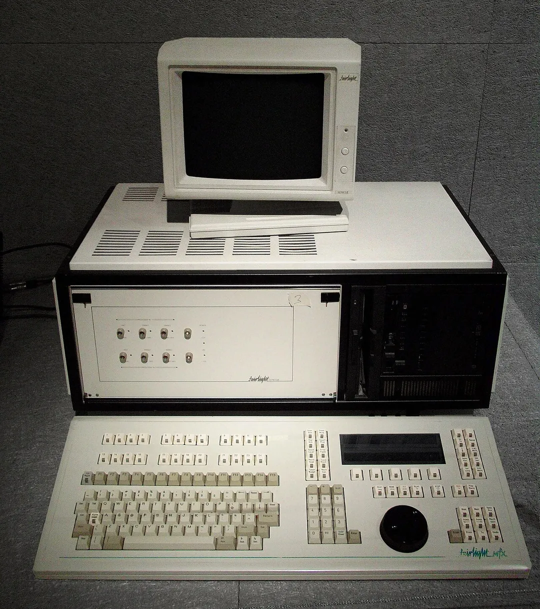 Fairlight CMI Series III (1985)

Note: photograph on official page is CMI (or CMI II/IIx), but this photograph shows CMI Series III
production: Fairlight Company (Peter Vogel, Kim Ryrie)
“Zaubethafte Klangmaschinen”
Vergessene Zukunft #1
Kulturfabrik Hainburg
20.9.08 - 19.4.09

Arts Birthday 2009