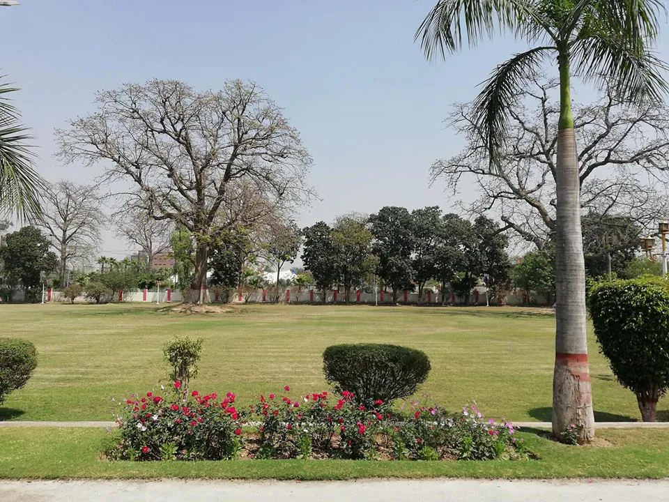 Circuit House, Faisalabad. Heart touching scenic view.