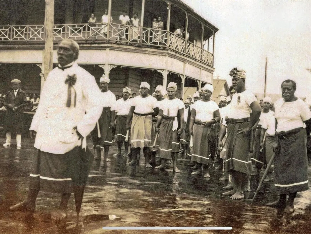 Some of the Mau leaders in 1929, six months before the infamous Black Saturday Massacre.
(Foreground, left to right): The man in dark raincoat is Mr Thomas Slipper, a lawyer who represented Mau members, Tuimaleali’ifano Si’u, Moeono Luafalemana Taele of Falefa (partly obscured), Su’a or Lamasi at rear, Lefau of Vailele, Tagaloa, Lavea of Safotu, Savai’i, Mata’afa Faumuina Fiame Mulinu’u I of Lepea and Lotofaga and Pasia, of Fa’asaleleaga, Savai’i.