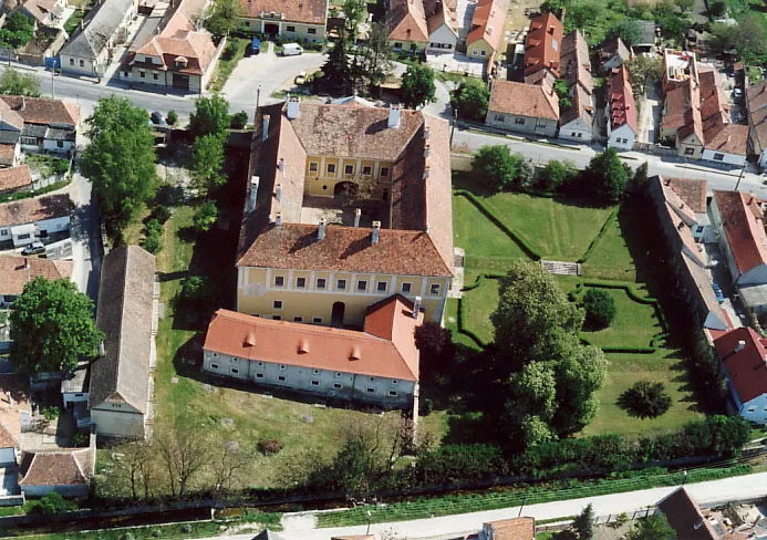 Fertőrákos, püspöki palota