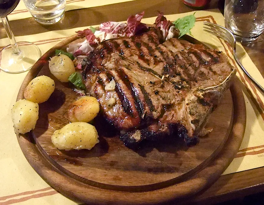 Bistecca alla fiorentina mit Pellkartoffeln