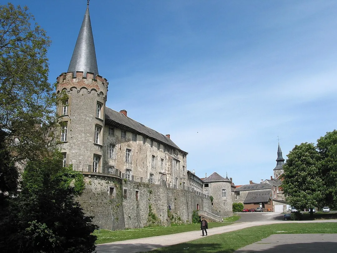 Florennes   (Belgium), the castle (XII/XVIII centuries).