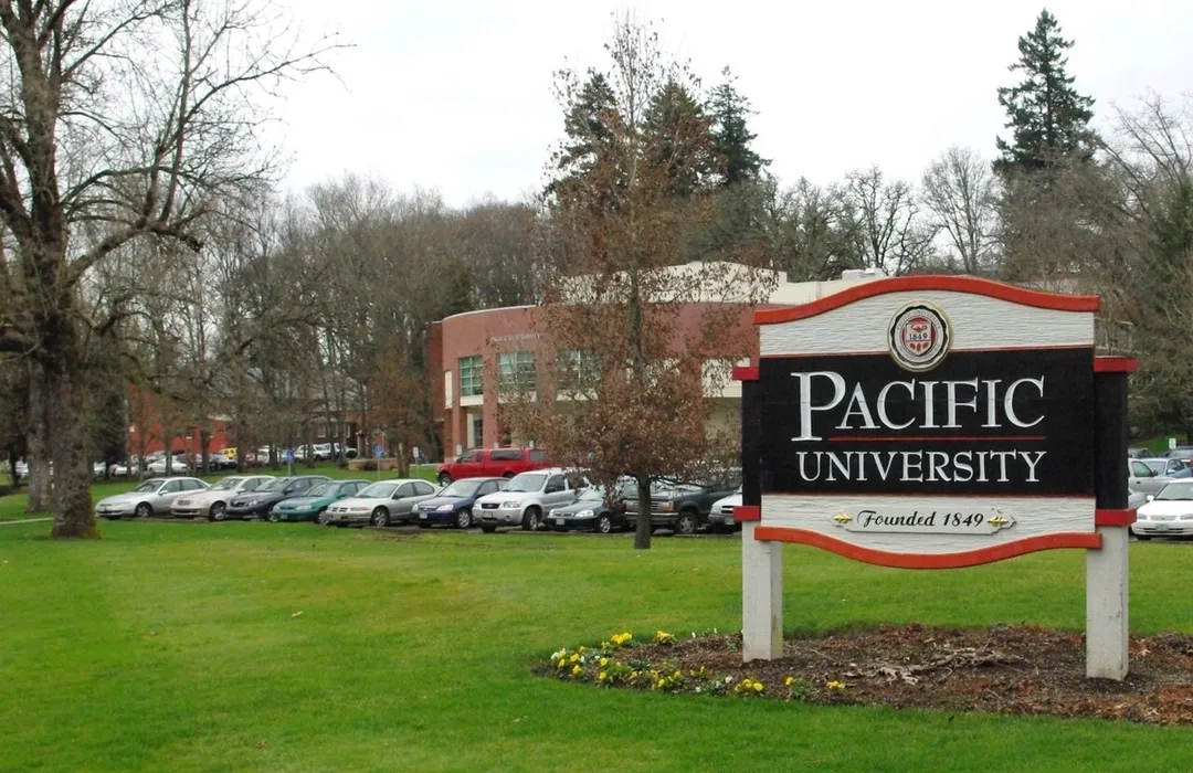 Entrance sign at w:Pacific University in w:Forest Grove, Oregon, USA