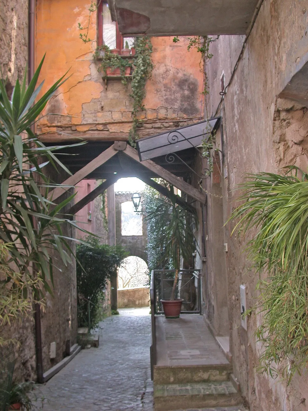 Italia, Regione Lazio, Provincia di Roma, Formello, via nel centro del paese (borgo fortificato)