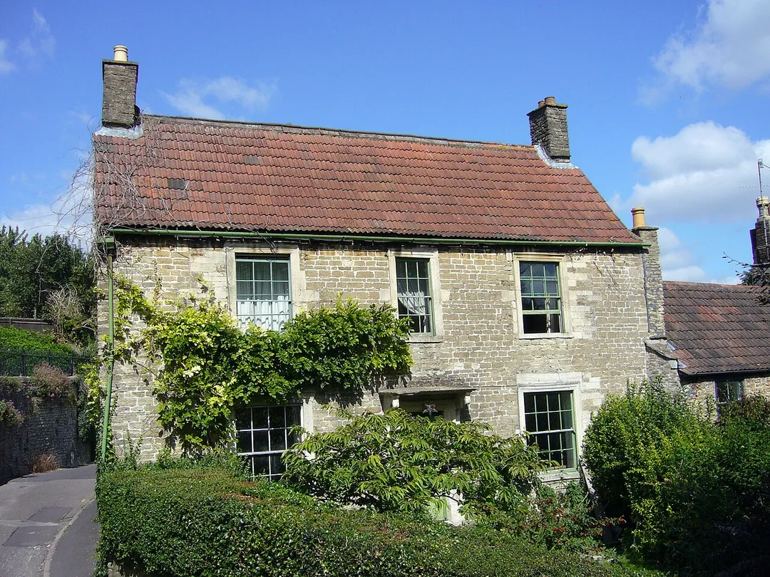 House on Bath Street in Frome. Photographed in September 2007.
Required attribution is: Photo by Tom Oates.