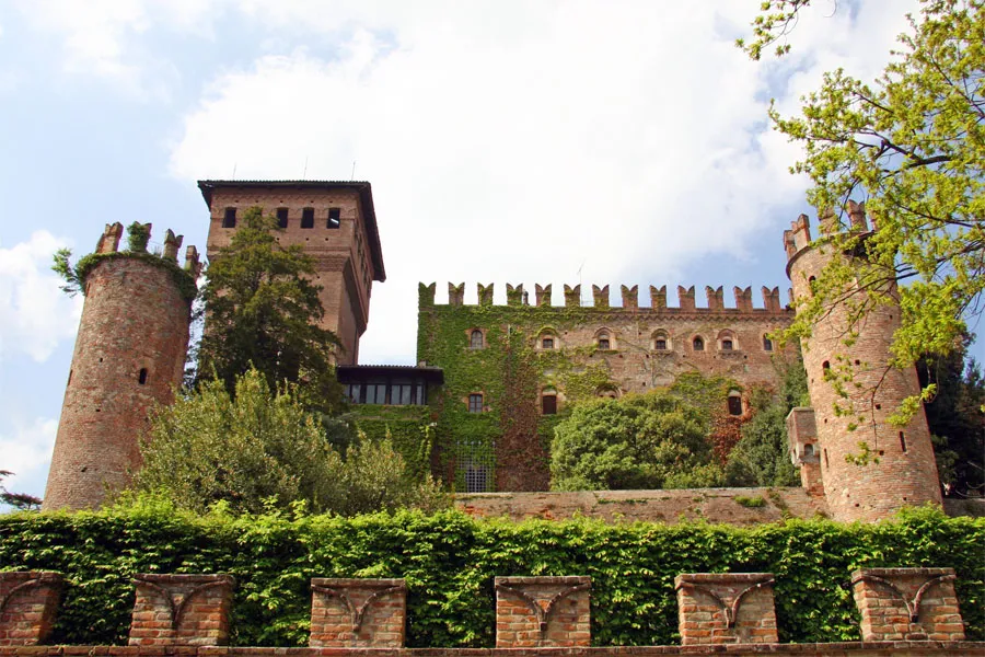 Castello di Gabiano (AL), visto di fronte