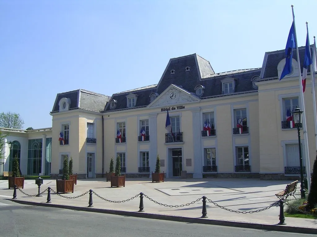 Hôtel-de-Ville, place Foch

Photo personnelle (own work) de Marianna