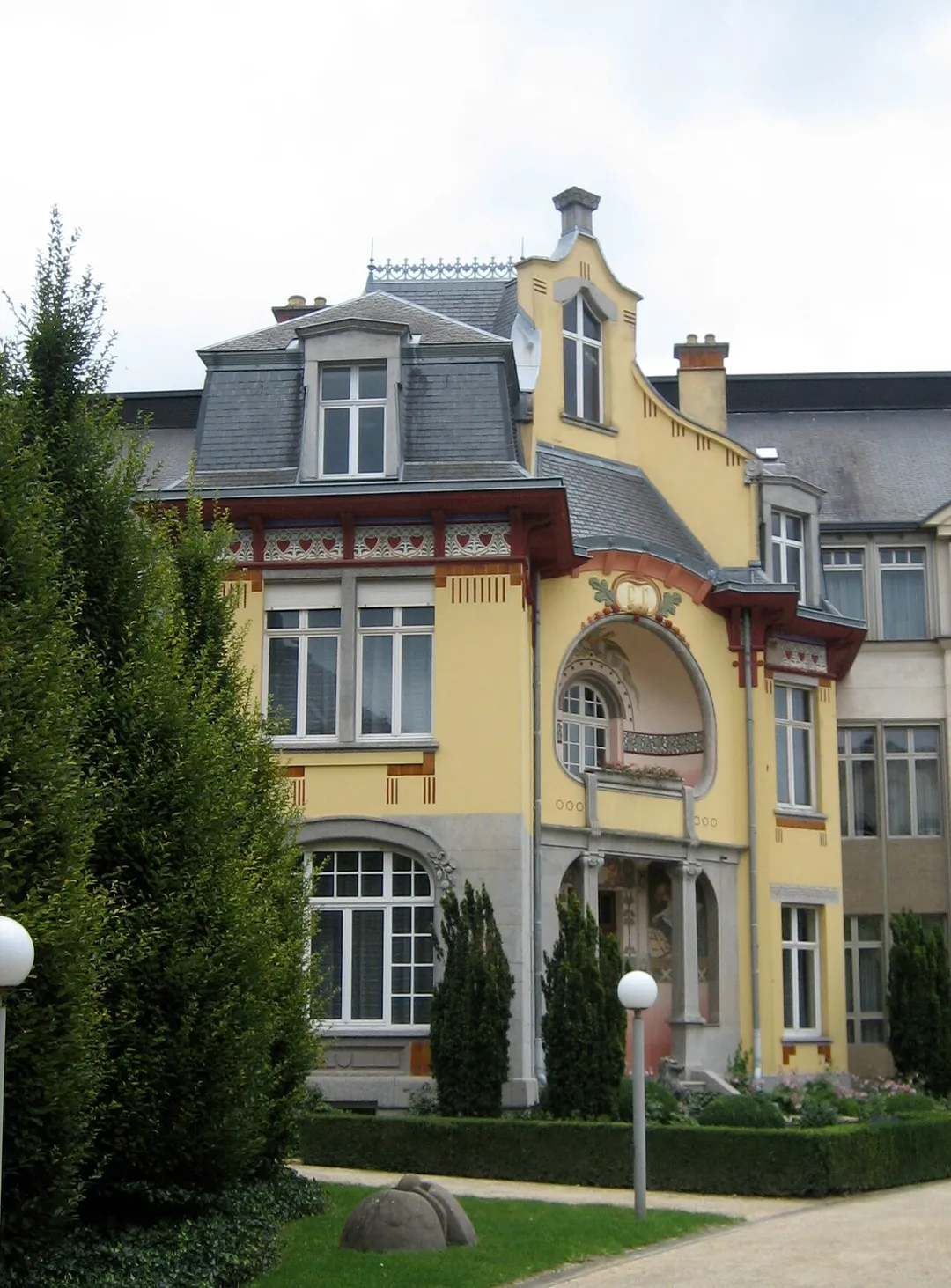 Villa Clivio in Gare Quarter (rue Goethe 17) in Luxembourg City; architect: Mathias Martin. Classified since 13 January 1989 as National monument on list of cultural heritage monuments.