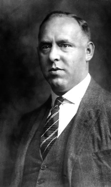 For documentary purposes the German Federal Archive often retained the original image captions, which may be erroneous, biased, obsolete or politically extreme. Gregor Strasser
