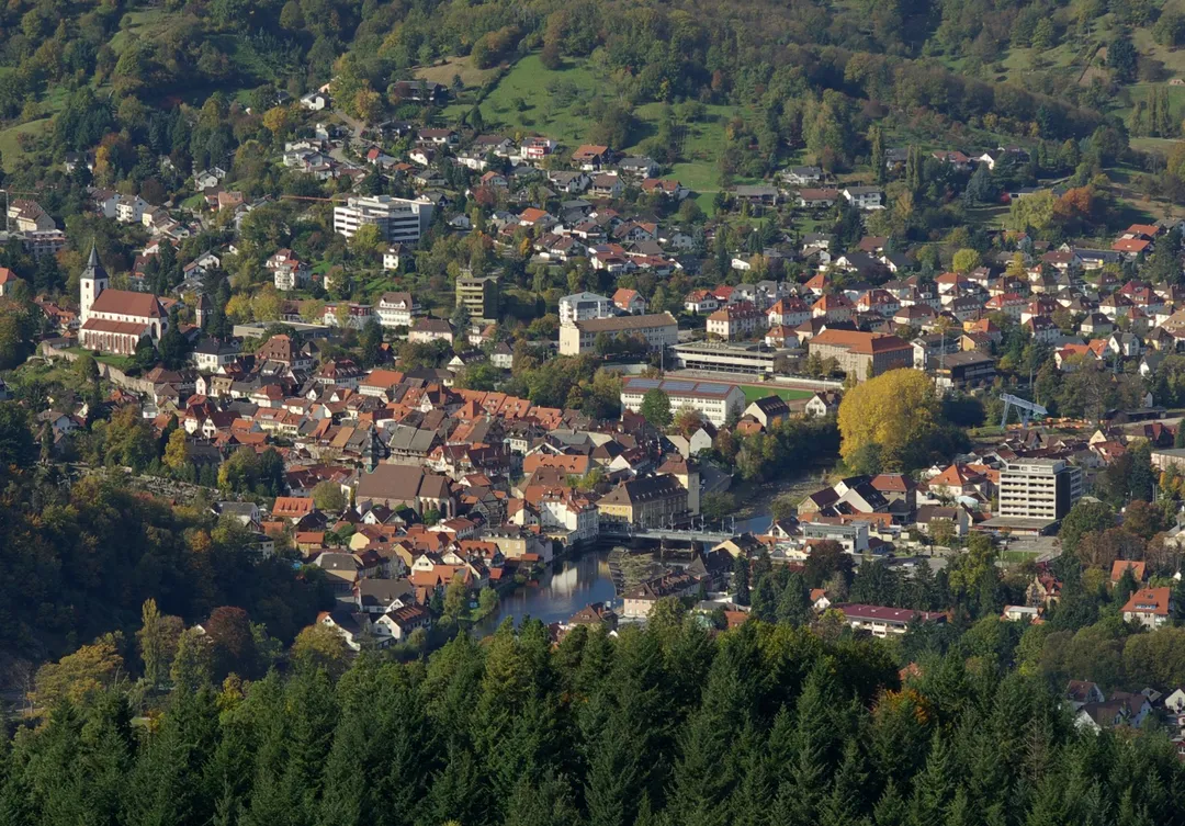 de:Gernsbach von Südosten; en:Gernsbach seen from the southeast