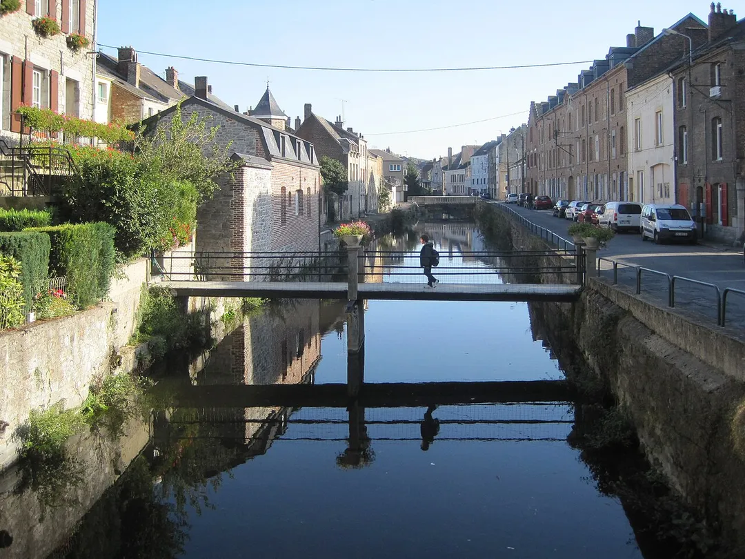 Givet (Ardennes, France), quai de la Houille - Walkway on the Houille river.