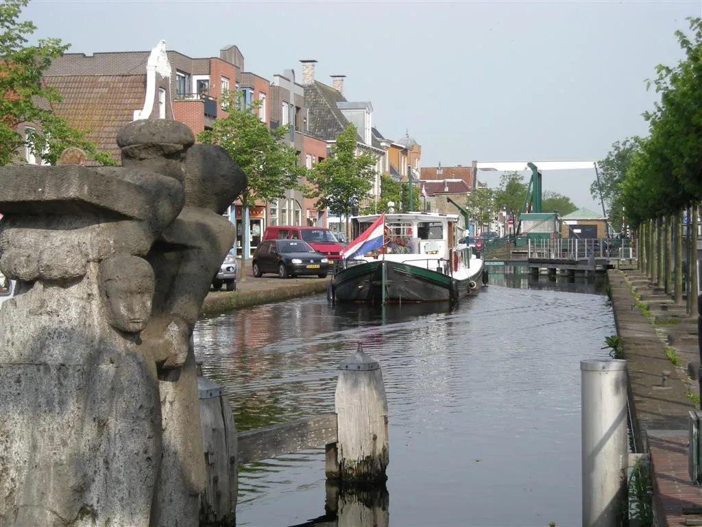 Gorredijk, brug, sluis, schip
