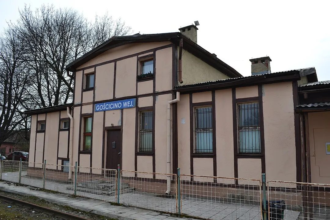 budynek dworca Gościcino