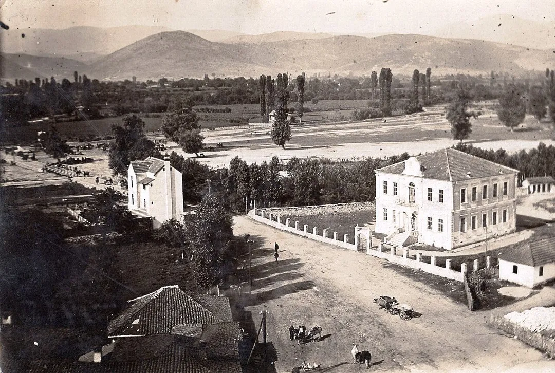 Postcard of Gostivar, from 1921




This media file is produced by Wikipedian in Residence in Category:Wikipedian in Residence at DARM in 2016.