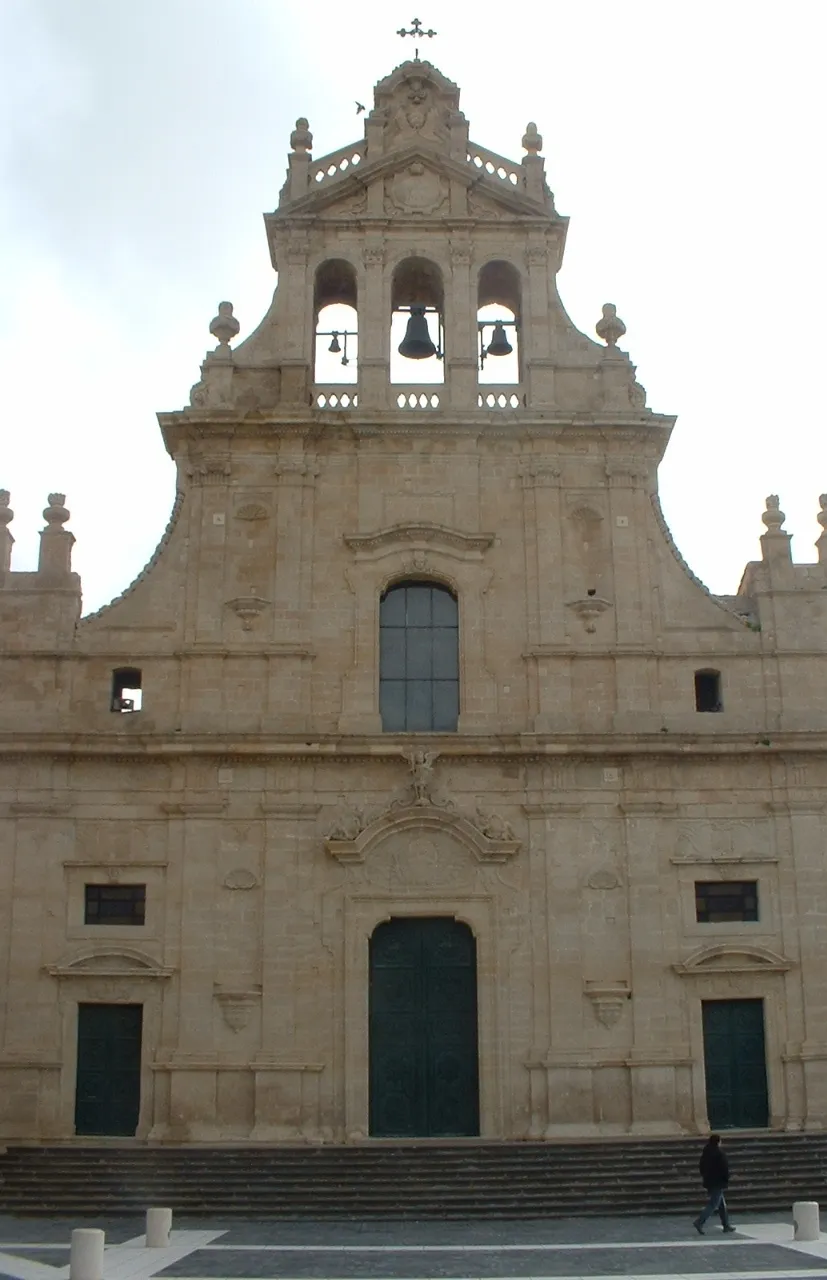 Grammichele, Fassade der Pfarrkirche San Michele (18. Jahrhundert, Obergeschoss 19. Jahrhundert von Carlo Sada).