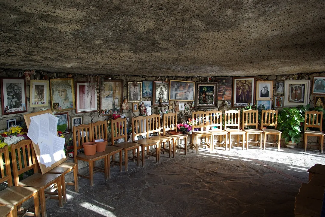 Teneriffa, El Médano, Höhle des Hermano Pedro