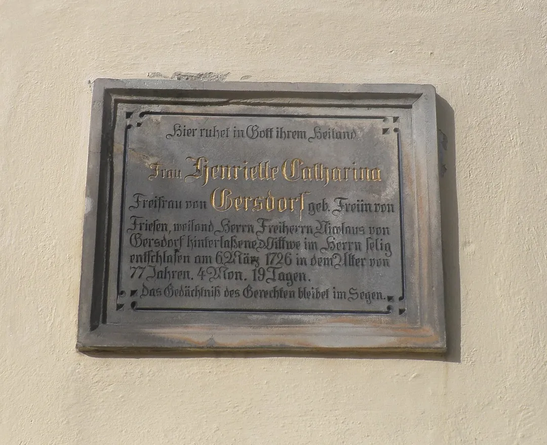 Großhennersdorf, plaque on the wall of the Lutheran church commemorating the place of eternal rest of Henriette von Gersdorff