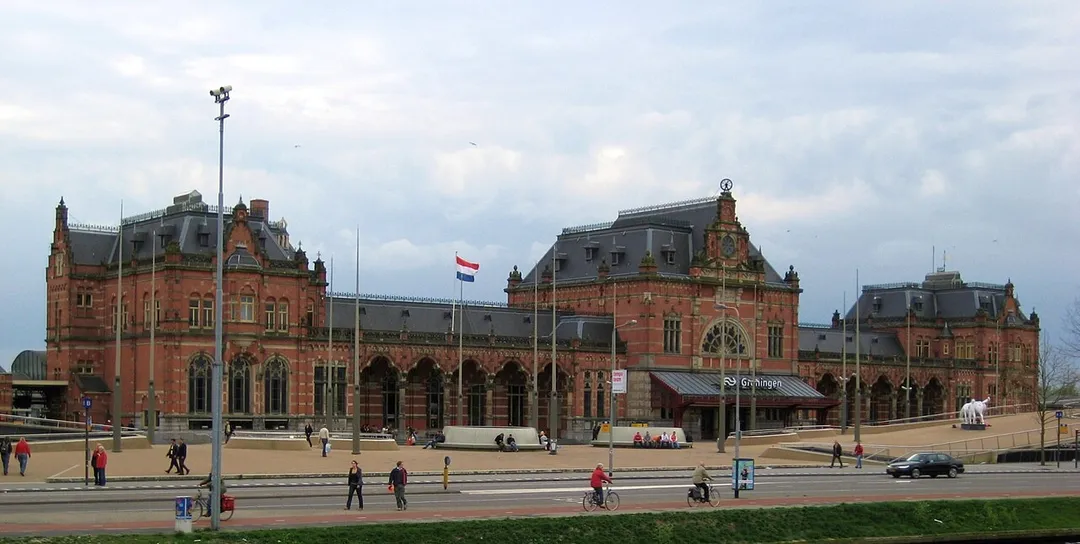 The main train station of the Dutch city of Groningen in 2008.