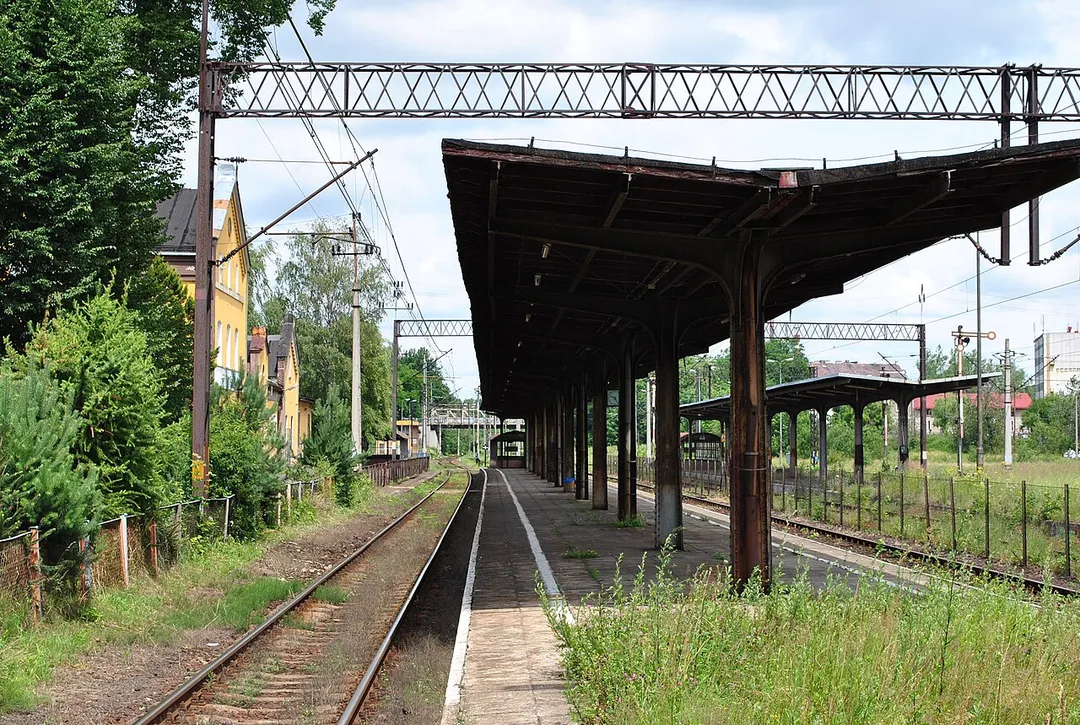 Gryfów Śląski (stacja kolejowa). Perony