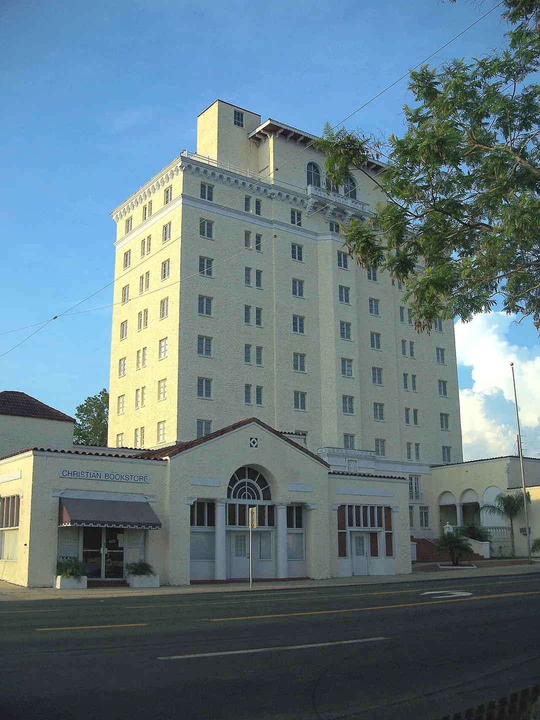 Haines City: Polk Hotel: