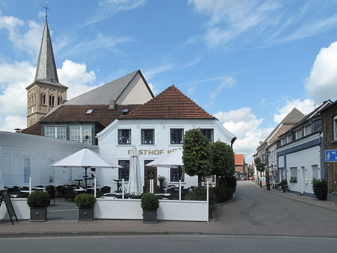 Dingden, church (die Sankt Pancratius Kirche) and Gasthof