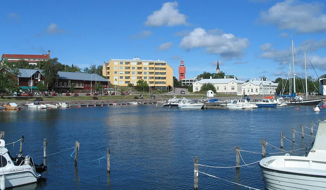 Coastline in Eastern Harbour of Hanko, Finland.
