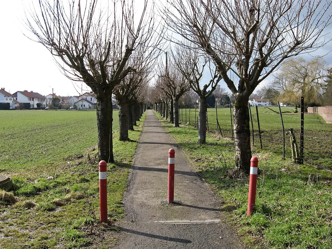 This walking path was part of the vicinal railway Hannut - Meeffe