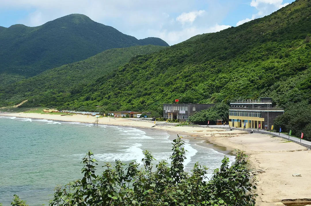 Hebao Island, vacation village (荷包岛度假村), appreciated by students, in Zhuhai municipality, Guangdong province, China.