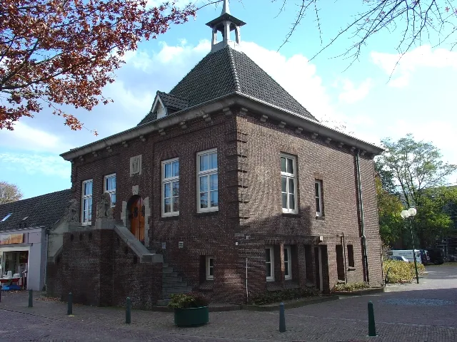 Heesch: Oude Raadhuis.