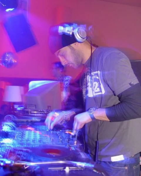 Armand van Helden am 16. April 2004 im Forum in Trier.