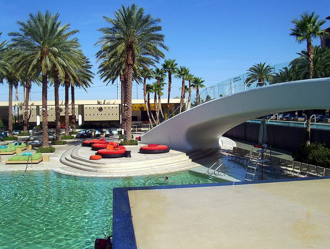 Pool at w:Green Valley Ranch