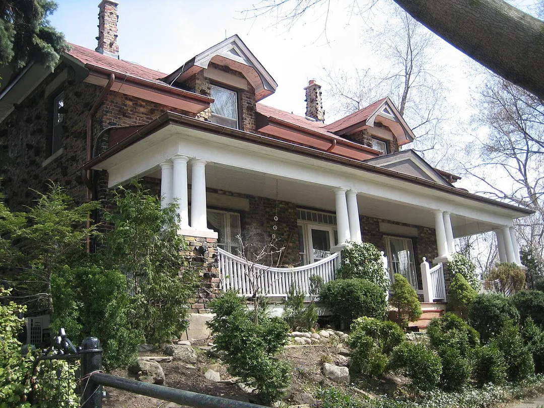 Oriole Lodge, Henry Farm, Toronto