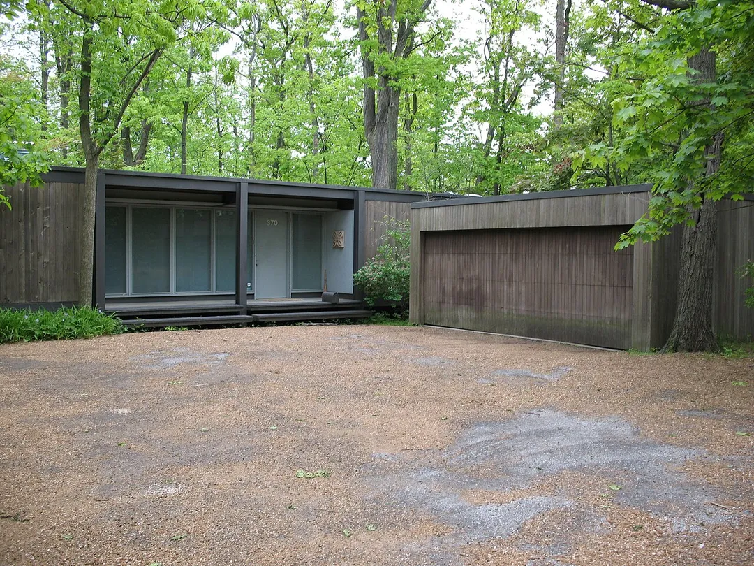 Cameron's House in Ferris Bueller's Day Off - 370 Beech Street, Highland Park, Illinois