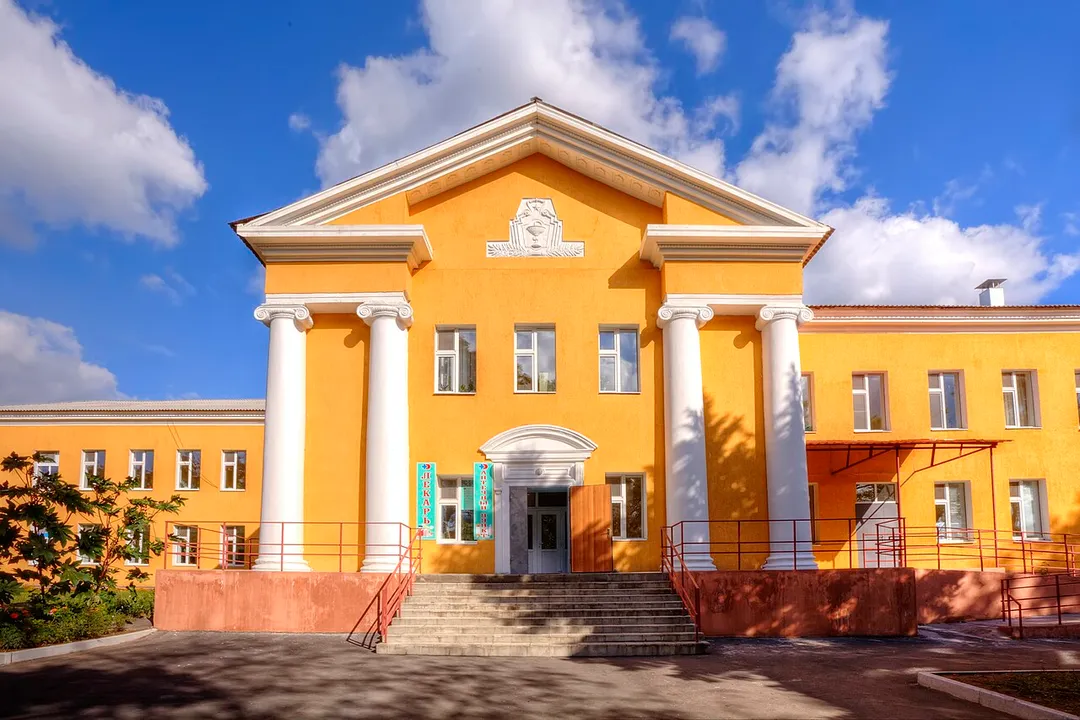 Будинок дитячої міської лікарні №2, Макіївка, вул. Кірова, 104