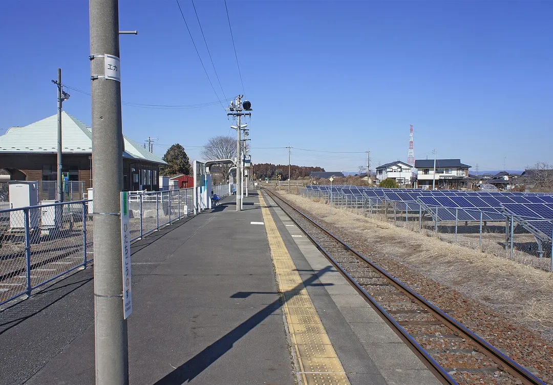 Platform of JR Suigun Line Hitachi-Kōnosu Station