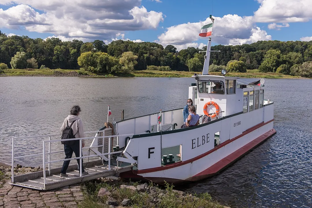 Ferry on the Elbe river, commuting between Hitzacker and Bitter (Amt Neuhaus), on the Bitter pier