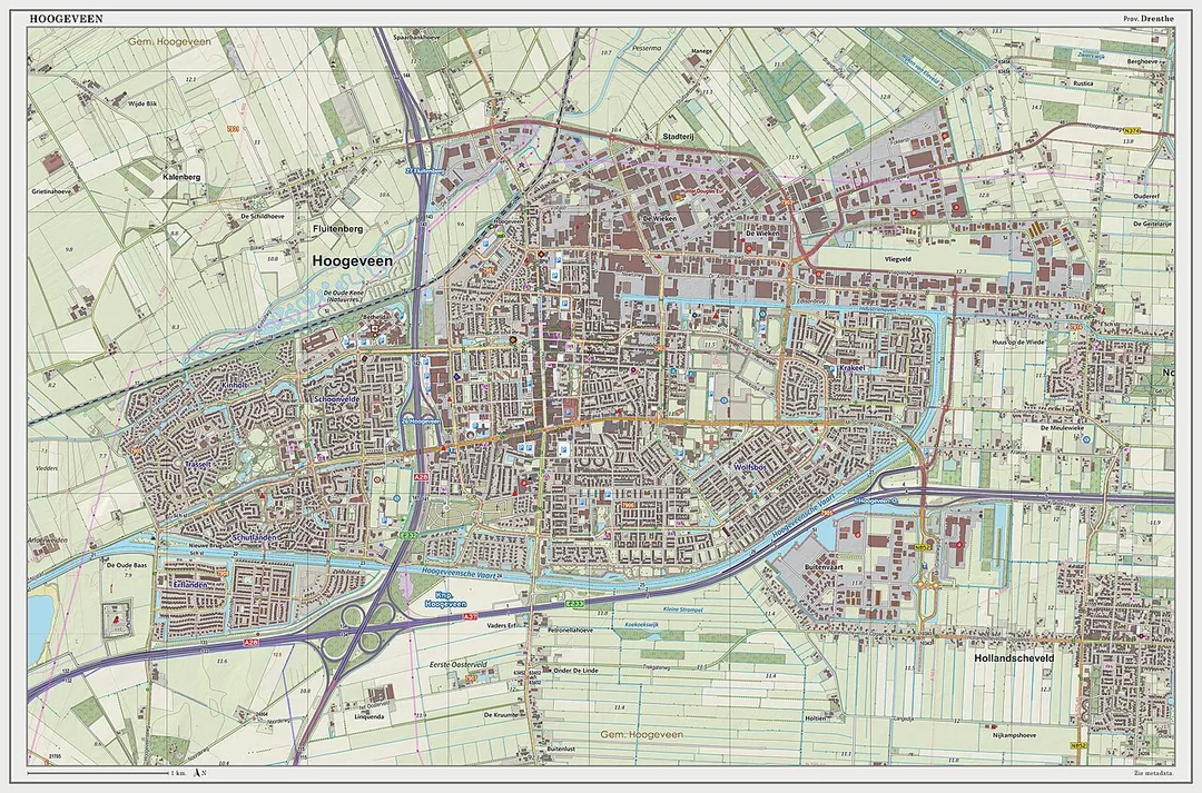 Topografische kaart van Hoogeveen (woonplaats). Resolutie: 300 pixels/km.
Kaartbeeld samengesteld uit de open geodata van de Top10NL en Top25namen (Basisregistratie Topografie, Kadaster), Creative Commons BY licentie. Gebouwvlakken uit open geodata BAG extract. Wegen uit de OpenStreetMap, OpenStreetMap community. Schaduwreliëf uit de Actuele Hoogtekaart AHN2.

Samenstelling en kleurenschema: Jan-Willem van Aalst, met QGIS2. Zie ook de Legenda.
