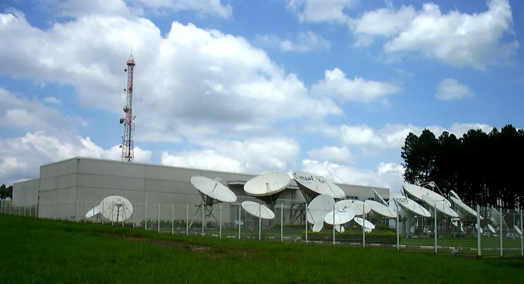 COMSAT Brazil facilities in Hortolândia, near Campinas. Photo taken by Renato M.E. Sabbatini on November 5, 2005