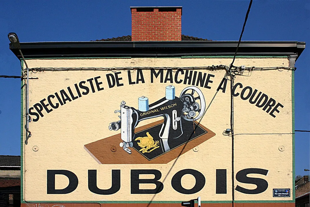 Houdeng-Aimeries (Belgium), rue Jules Monoyer - Old mural outdoor advertissing.