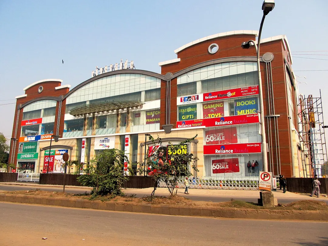 Avani Riverside Mall, Howrah