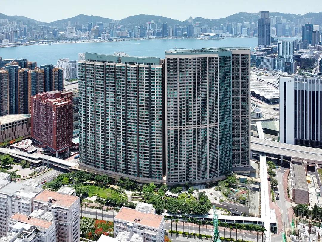 ​屋苑東北面