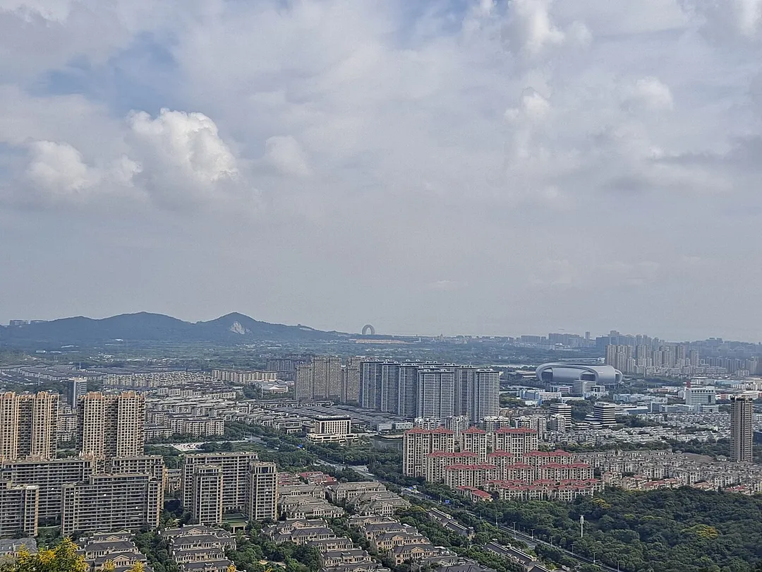 Huzhou seen from Renhuang Mountain