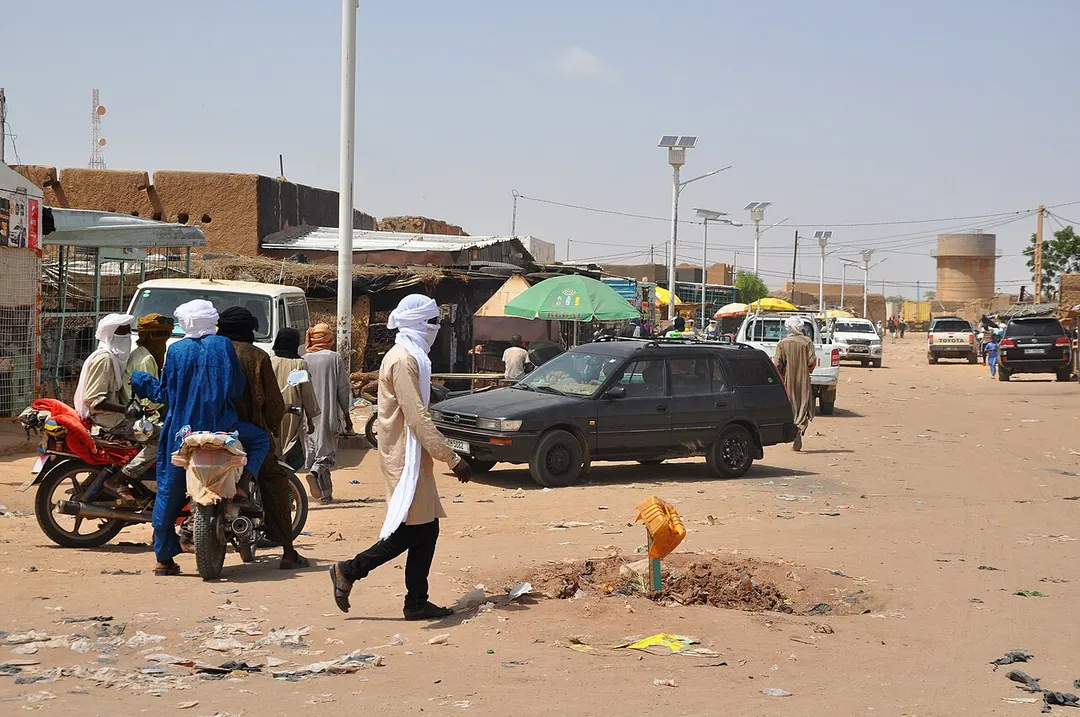 Main street in In-Gall, a town in central Niger (rural commune of In-Gall, Tchirozerine department, Agadez region).