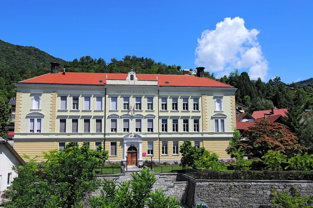 Gimnazija jurija Vege Idrija