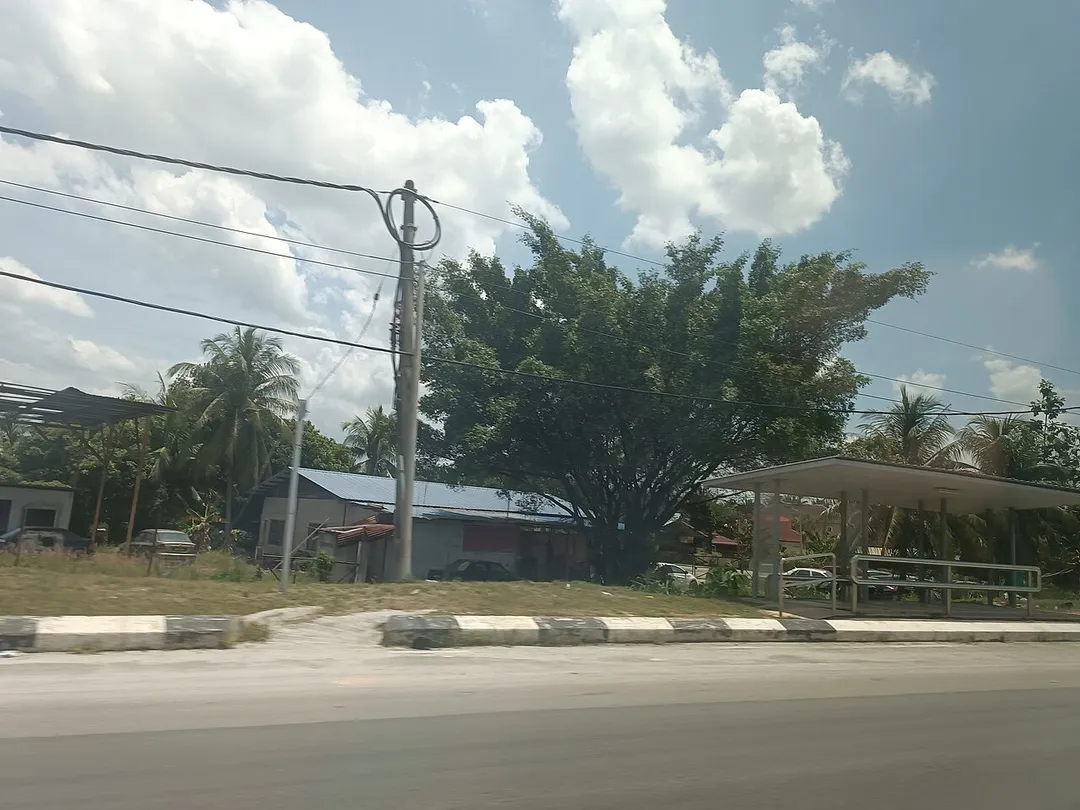 Ijok bus stop
