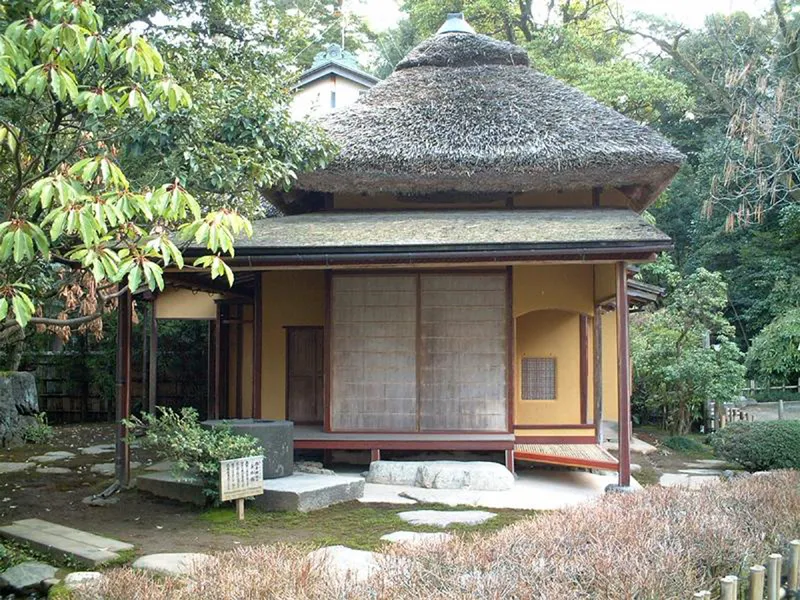Japanese tea house in Kenroku-en Garden, Kanazawa, Japan.