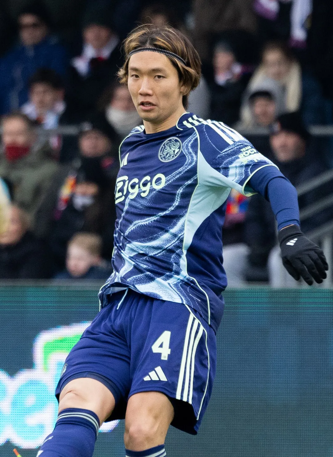 Ko Itakura in match against Telstar.