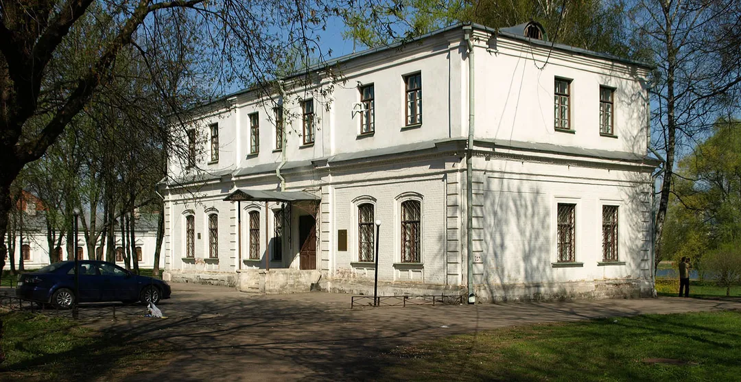 Tsar's Court in Izmailovo. Almshouses by Konstantin Thon, 1835