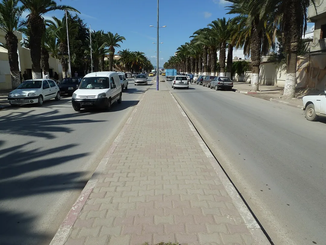 Grande artère à Jendouba, ville du centre ouest de la Tunisie
