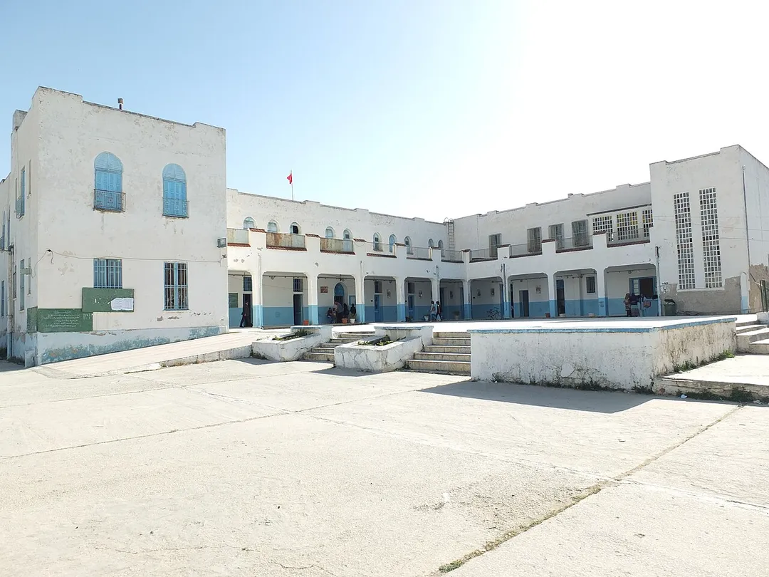Lycée Bou-Salem est un lycée situé au nord-ouest de la Tunisie.